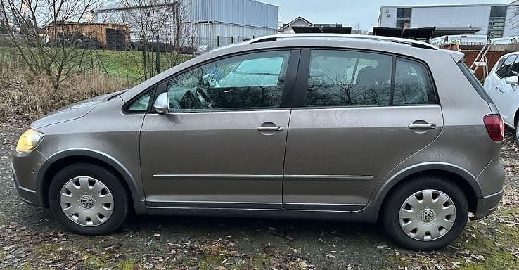 Gebraucht VW Golf Plus Cross 140 PS (102 kW) 2011 Kaschmirbraun metallic Van / Kleinbus