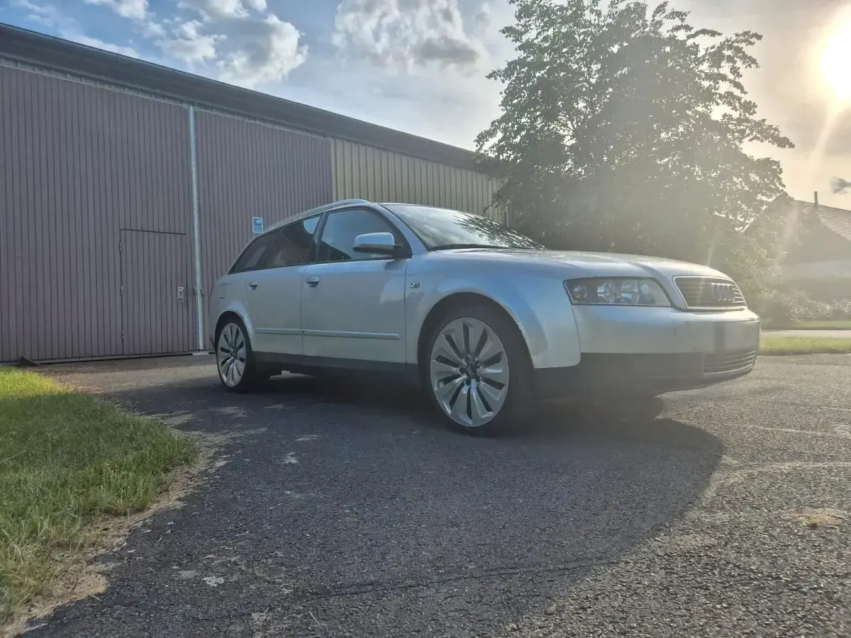 Gebraucht Audi A4 102 PS (75 kW) 2002 Silber Kombi