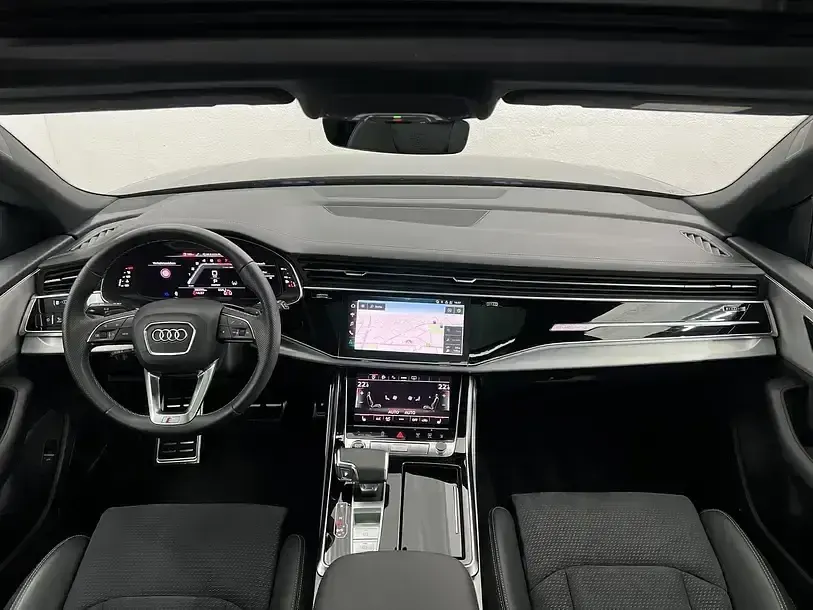 Gebraucht Audi Q8 S-Line 340 PS (250 kW) 2023 Mythosschwarz (metallic) SUV