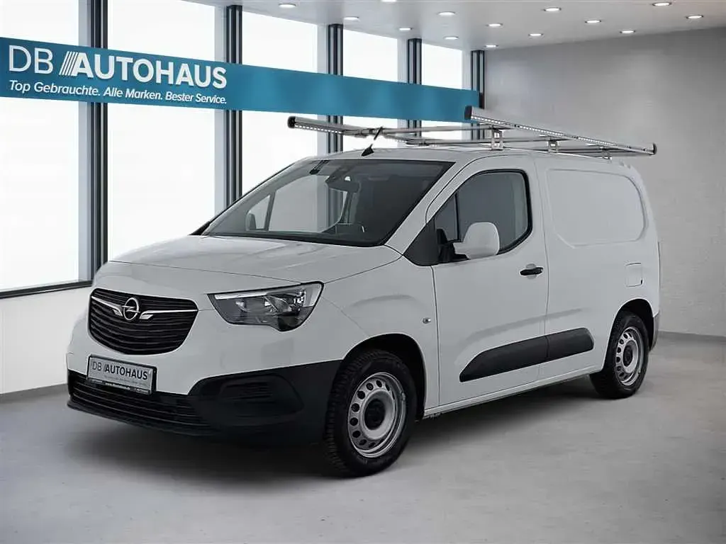 Gebraucht Opel Combo Edition 102 PS (75 kW) 2022 Van / Kleinbus