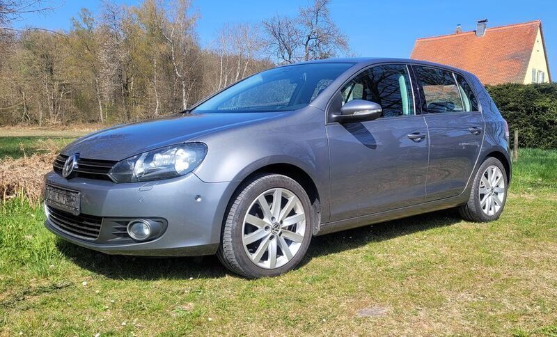 Grau Gebraucht 2011 VW Golf VI Highline Limousine | 5.777 € (Guter Preis) - Bild 1/4