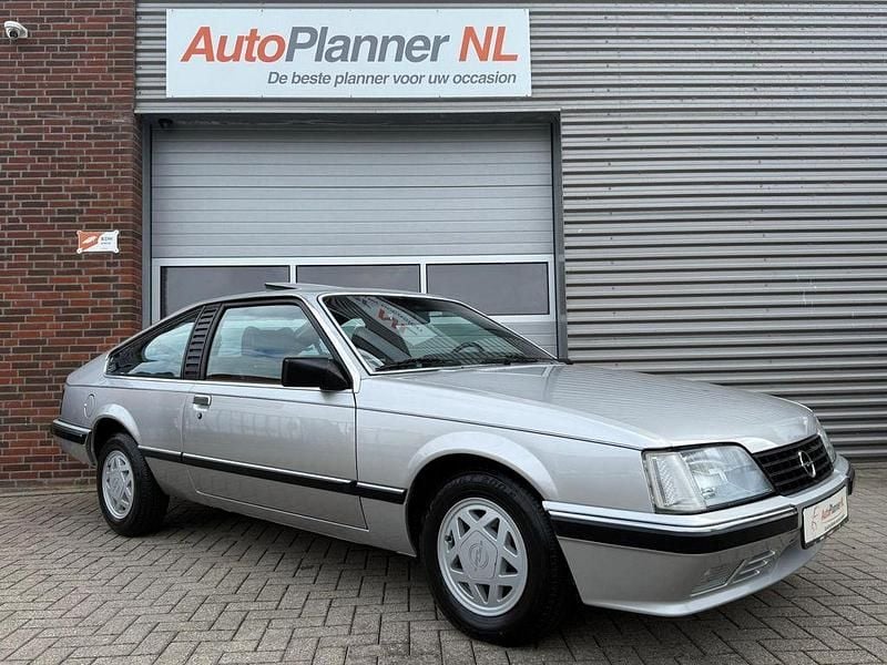 Grau Gebraucht 1987 Opel Senator | 9.944 € - Bild 1/4