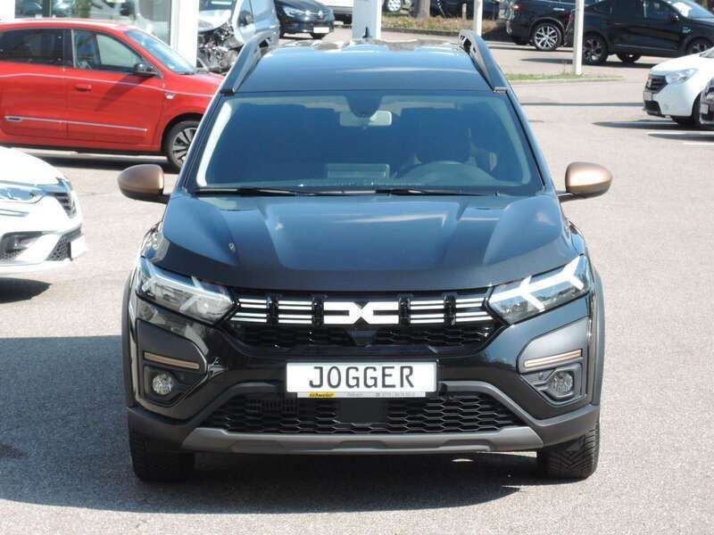 Gebraucht Dacia Jogger Extreme 110 PS (80 kW) 2024 Perlmutt schwarz (metallic) Van / Kleinbus