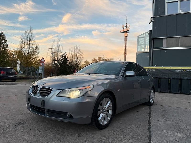 Grau Gebraucht 2006 BMW 560L Limousine | 4.900 € - Bild 1/4