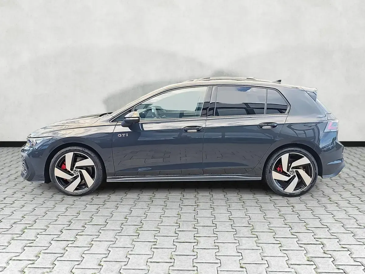 Neu VW Golf VIII GTI 265 PS (194 kW) 2026 Uranograu Limousine