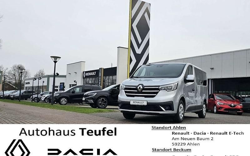 Gebraucht Renault Trafic Life 150 PS (110 kW) 2024 Silber Van / Kleinbus
