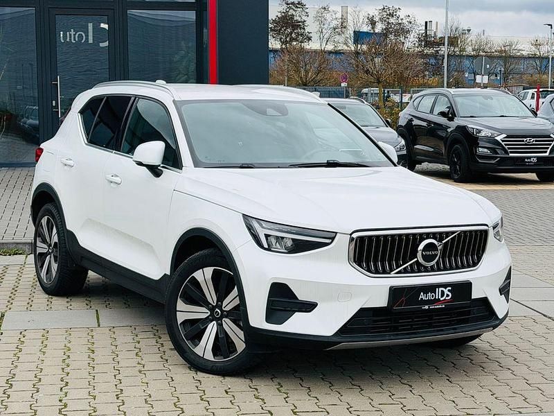 Gebraucht Volvo XC40 Core 129 PS (94 kW) 2022 Weiß SUV