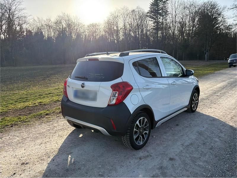 Gebraucht Opel Karl Rocks 73 PS (53 kW) 2018 Weiß Kleinwagen