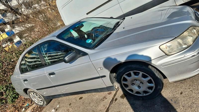 Gebraucht Honda Civic 136 PS (100 kW) 2000 Silber Limousine