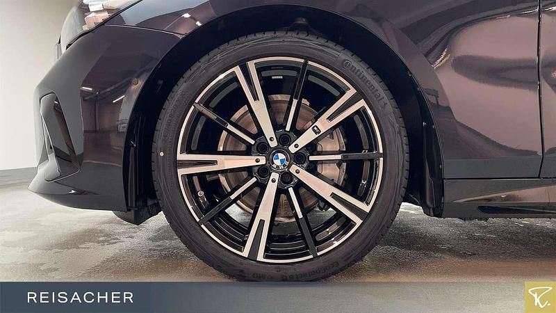 Neu BMW 540 Performance 303 PS (222 kW) 2026 Carbonschwarz metallic Kombi