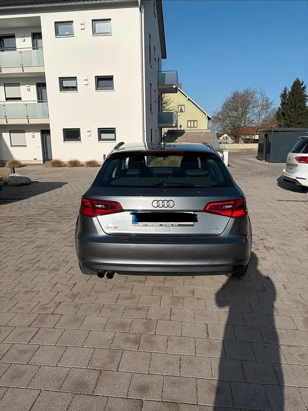 Gebraucht Audi A3 125 PS (91 kW) 2014 Grau Limousine