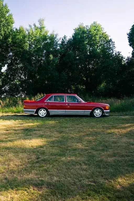 Gebraucht Mercedes 280 185 PS (136 kW) 1984 Rot Limousine