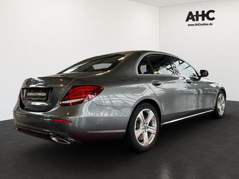 Gebraucht Mercedes E450 367 PS (269 kW) 2020 Metalliclack selenitgrau Limousine