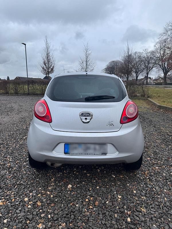 Gebraucht Ford Ka 69 PS (50 kW) 2010 Silber Kleinwagen
