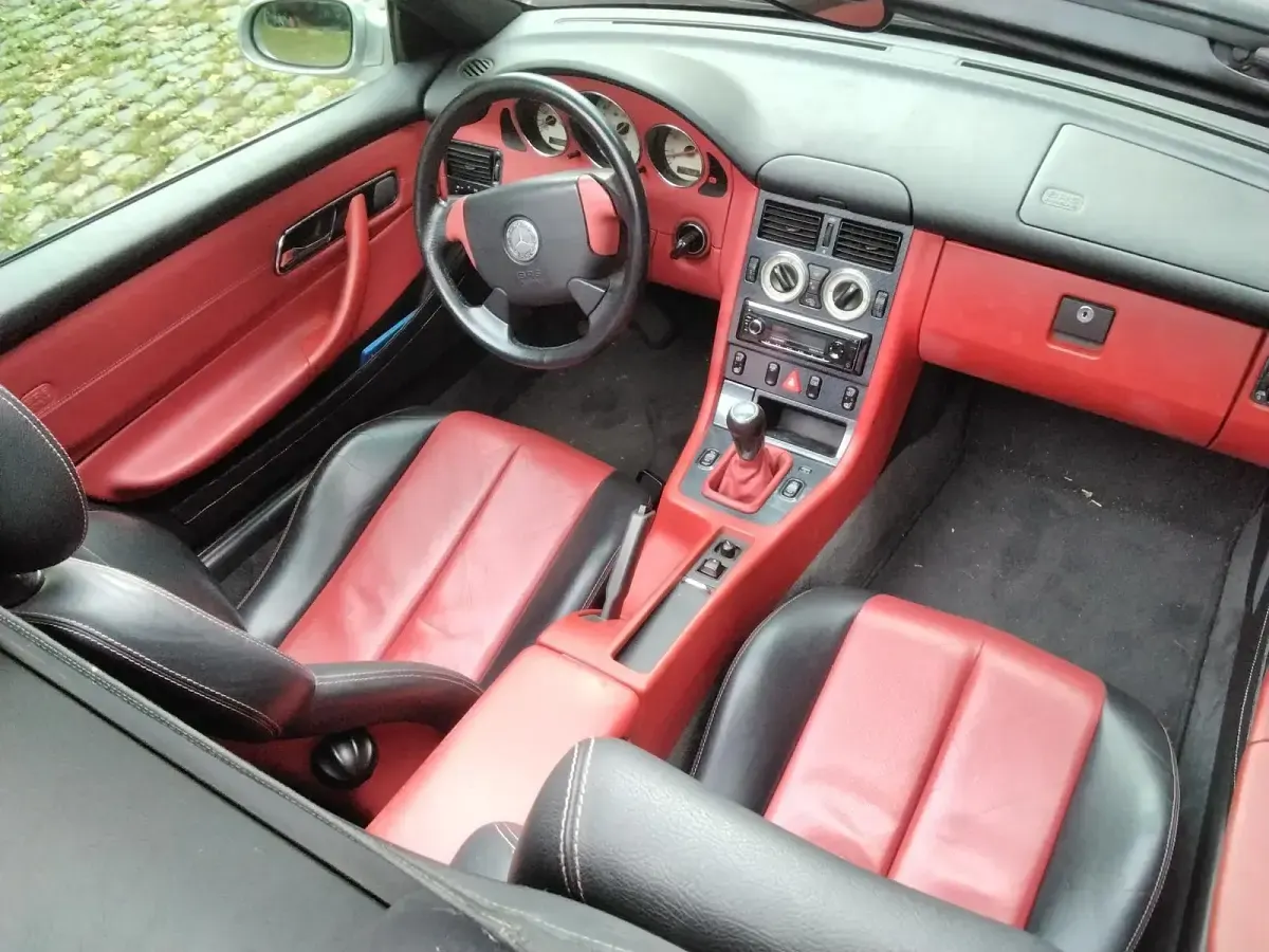 Gebraucht Mercedes SLK230 193 PS (141 kW) 1997 Silber Cabrio
