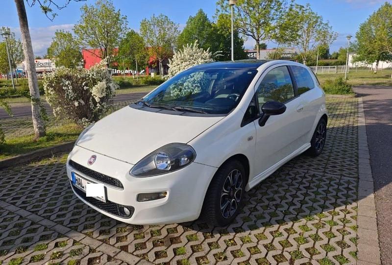Weiß Gebraucht 2013 Fiat Punto Kleinwagen | 2.890 € (Fairer Preis) - Bild 1/4