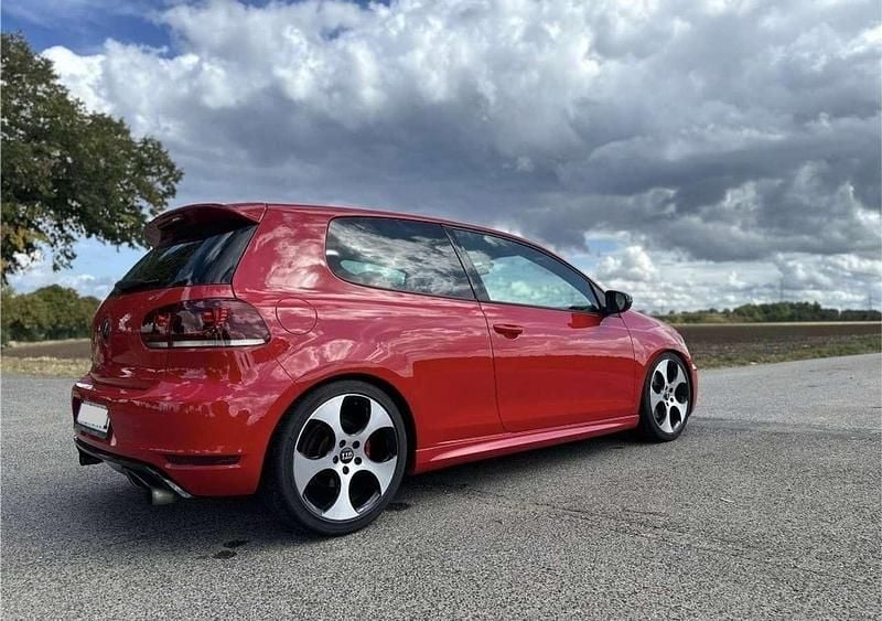 Gebraucht VW Golf VI GTI 211 PS (155 kW) 2011 Rot Kleinwagen