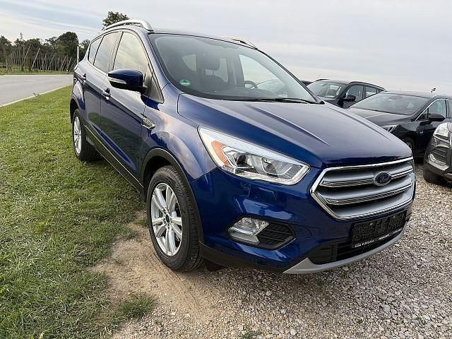 Gebraucht Ford Kuga Cool & Connect 120 PS (88 kW) 2017 Blau SUV