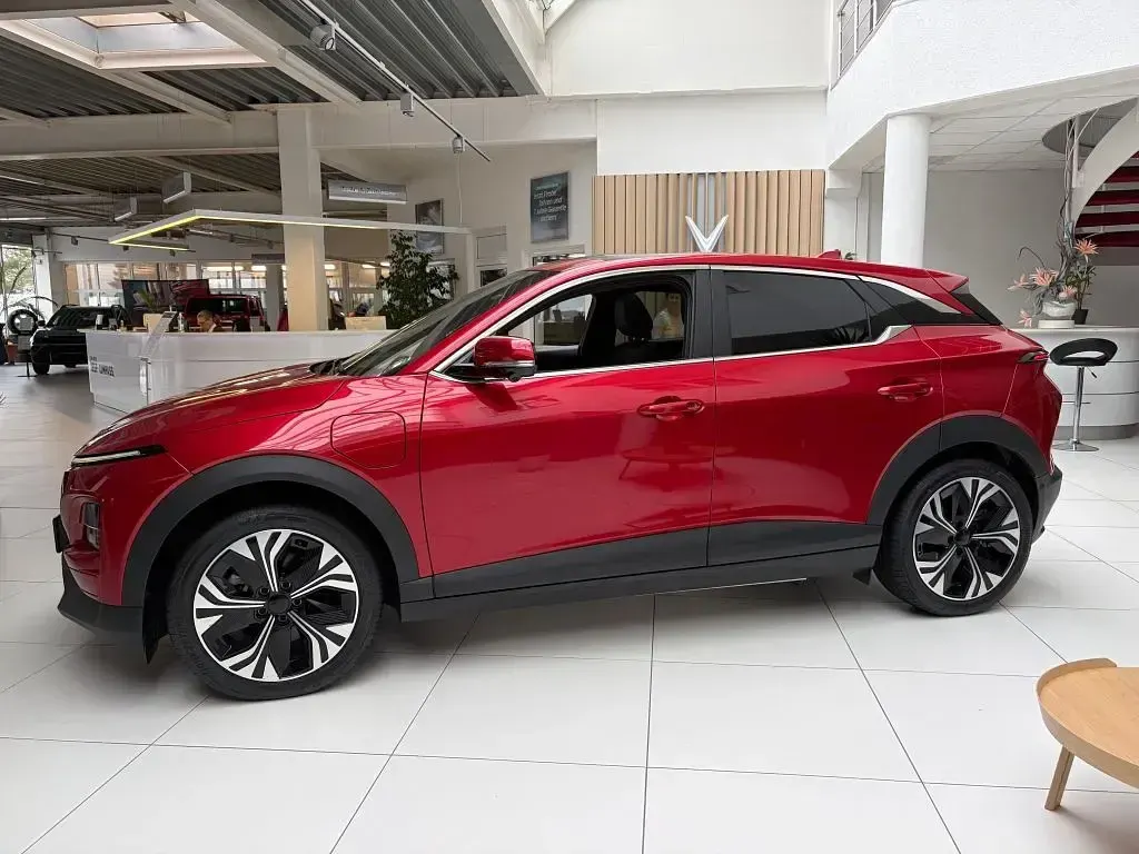 Neu VinFast VF 6 Plus 150 kW (204 PS) 2026 Crimson red SUV
