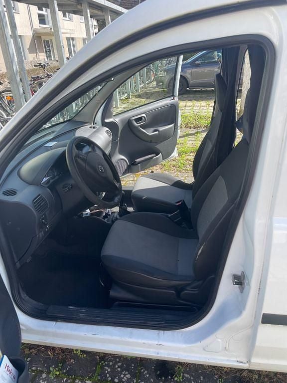 Gebraucht Opel Combo Edition 90 PS (66 kW) 2010 Weiß Van / Kleinbus
