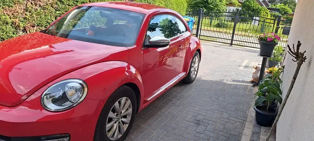 Gebraucht VW Beetle 105 PS (77 kW) 2016 Rot Kleinwagen