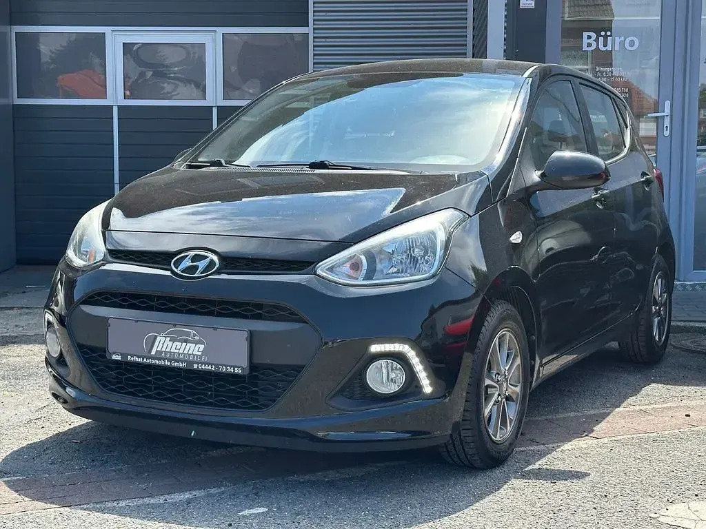 Gebraucht Hyundai i10 YES! 87 PS (63 kW) 2015 Schwarz Kleinwagen