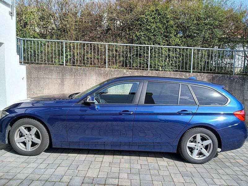 Second-hand BMW 318 150 CP (110 kW) 2019 Albastru Break