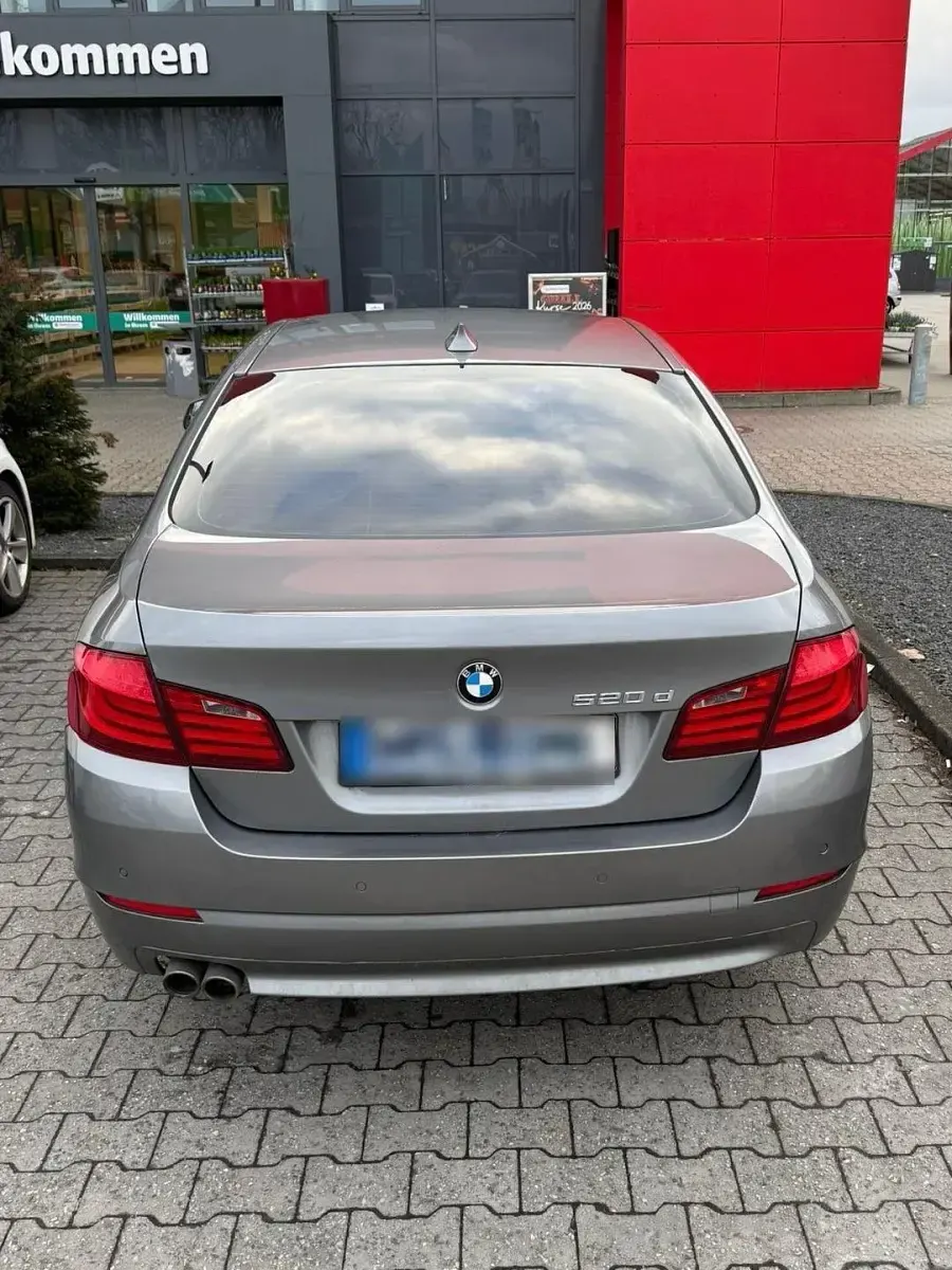 Second-hand BMW 520 184 CP (135 kW) 2012 Gri Berlinǎ