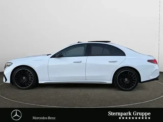 Gebraucht Mercedes E220 AMG 197 PS (144 kW) 2025 Manufaktur lack manufaktur opa Limousine