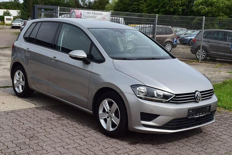 Silber Gebraucht 2017 VW Golf Sportsvan Comfortline Van / Kleinbus | 11.998 € (Fairer Preis) - Bild 1/4