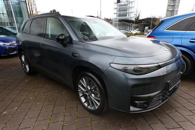 Neu Leapmotor C10 215 PS (158 kW) 2025 Tundra gray SUV