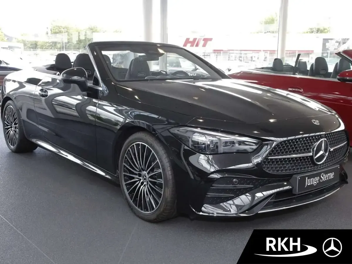 Gebraucht Mercedes CLE200 AMG line 204 PS (150 kW) 2026 Unilack schwarz Cabrio