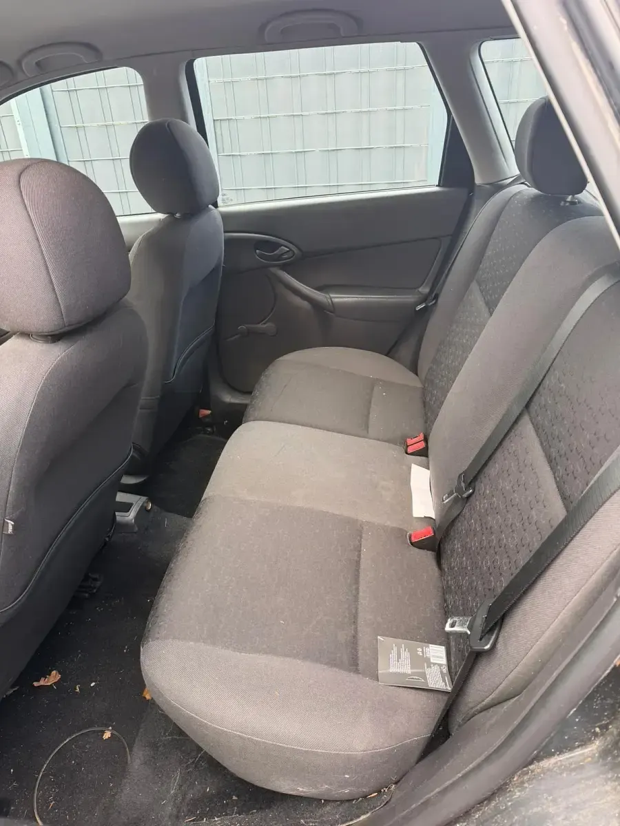 Gebraucht Ford Focus 101 PS (74 kW) 2004 Grau Kombi