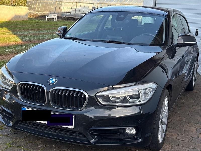 Gebraucht BMW 120 Sport Line 190 PS (139 kW) 2016 Schwarz Kleinwagen