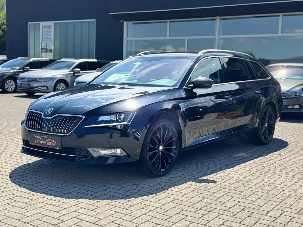 Gebraucht Skoda Superb Ambiente 190 PS (139 kW) 2017 Schwarz Kombi