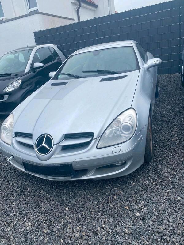 Silber Gebraucht 2006 Mercedes SLK200 Cabrio | 4.350 € - Bild 1/1