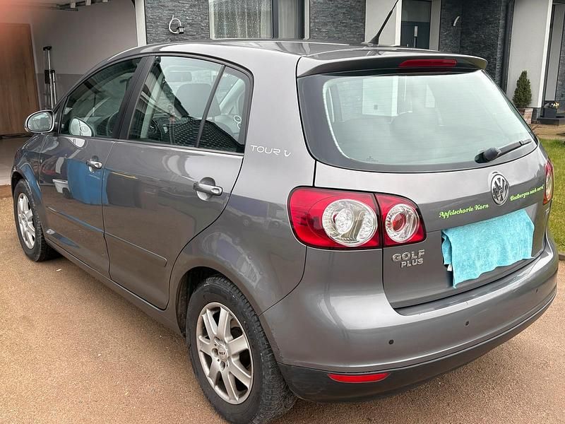 Second-hand VW Golf 105 CP (77 kW) 2007 Gri Monovolum