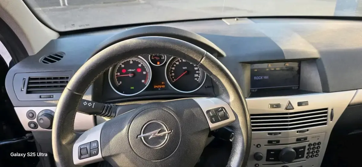 Gebraucht Opel Astra 150 PS (110 kW) 2008 Schwarz Kombi