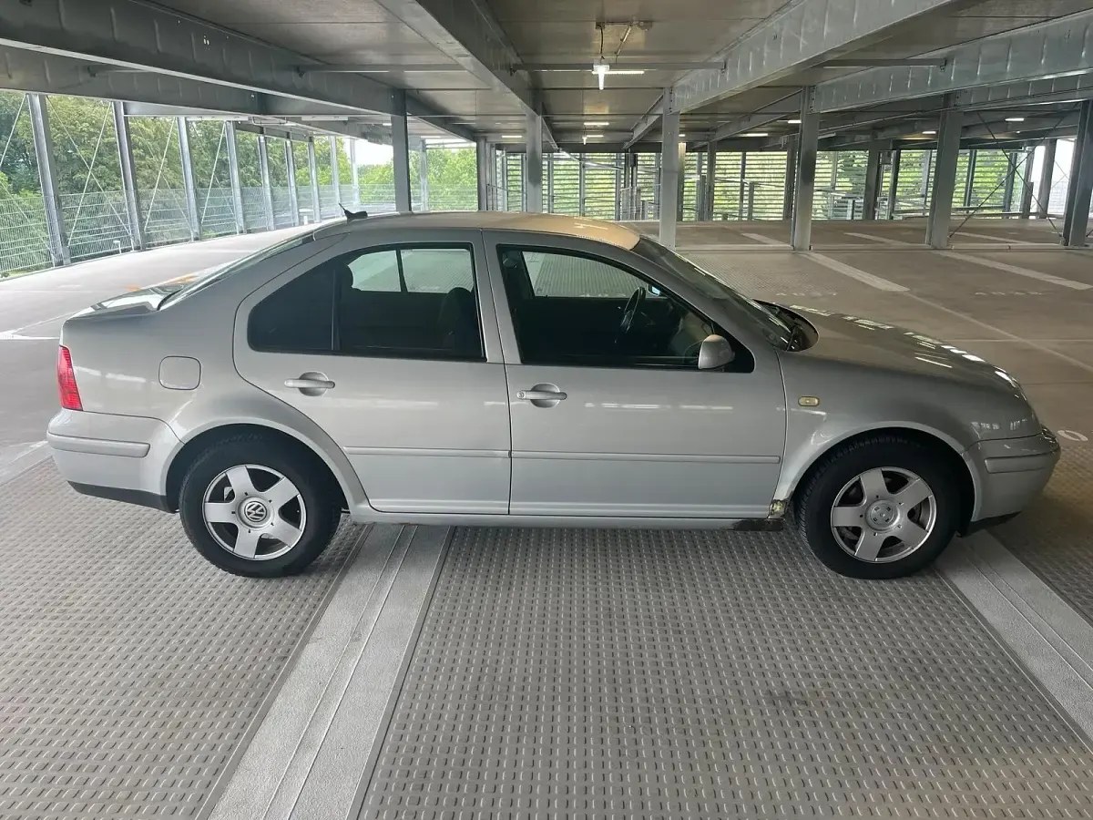 Gebraucht VW Bora 101 PS (74 kW) 1999 Silber Limousine