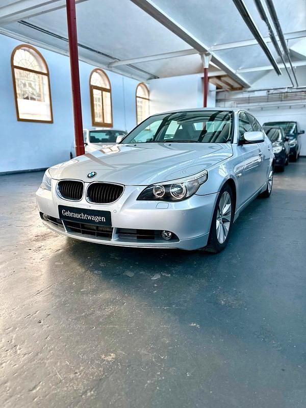 Gebraucht BMW 525 192 PS (141 kW) 2004 Silber Limousine