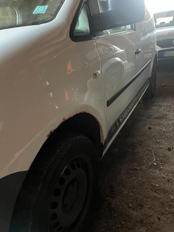 Gebraucht VW Caddy 105 PS (77 kW) 2011 Weiß Van / Kleinbus