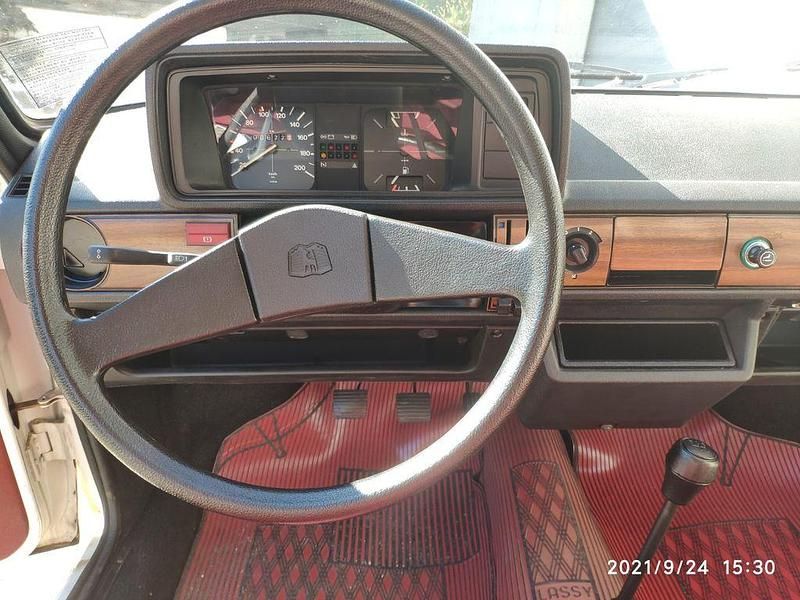 Gebraucht VW Derby 50 PS (36 kW) 1981 Weiß Limousine