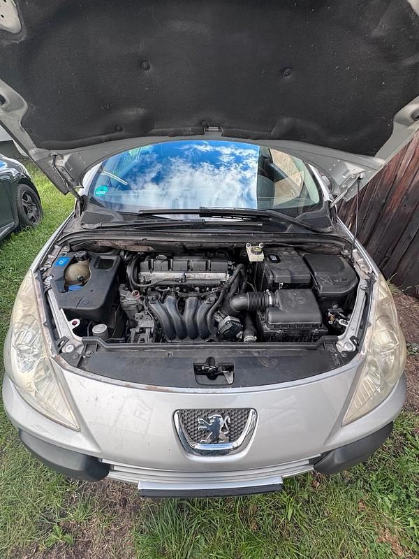 Silber Gebraucht 2006 Peugeot 307 CC Cabrio | 1.800 € (Guter Preis) - Bild 1/4