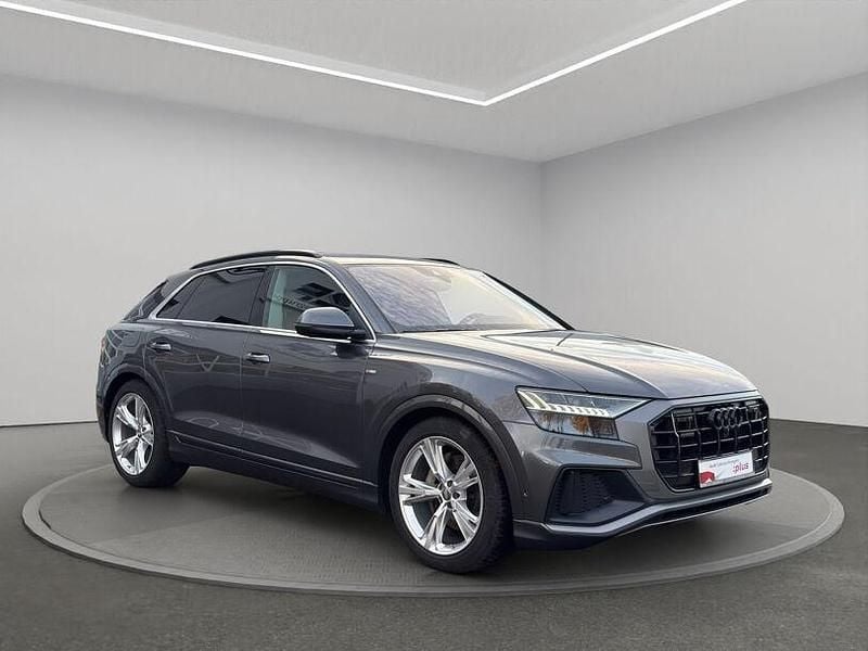 Gebraucht Audi Q8 Ambiente 286 PS (210 kW) 2019 Daytonagrau perleffekt SUV
