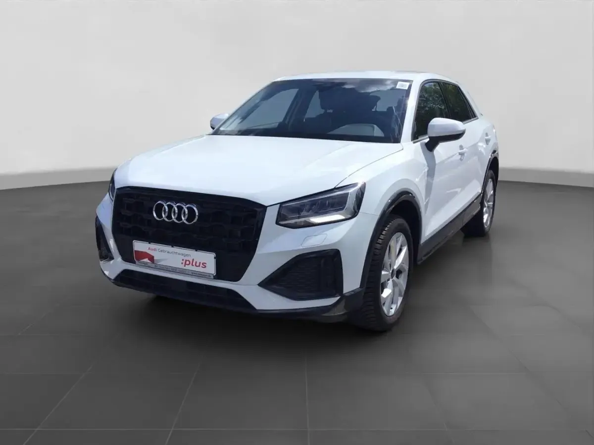 Gebraucht Audi Q2 Advanced Plus 150 PS (110 kW) 2025 Gletscherweiß metallic SUV