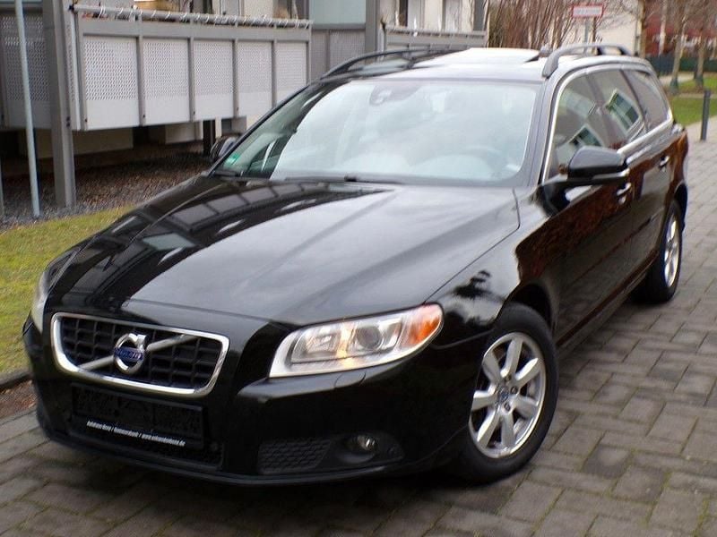 Schwarz Gebraucht 2013 Volvo V70 Kombi | 4.940 € (Guter Preis) - Bild 1/4