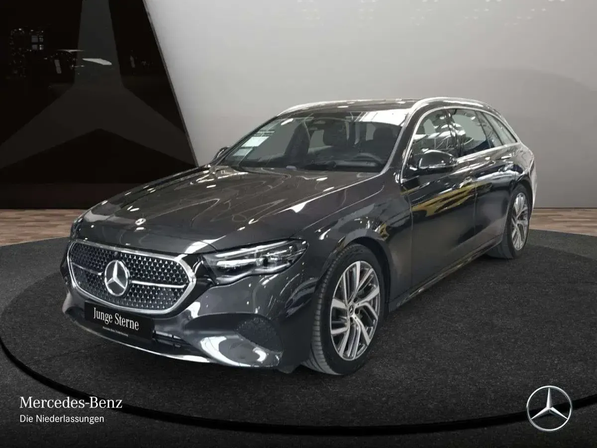 Gebraucht Mercedes E300 Avantgarde 197 PS (144 kW) 2025 Grau Limousine