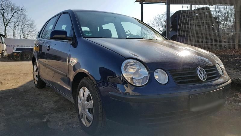 Gebraucht VW Polo 64 PS (47 kW) 2003 Blau Kleinwagen