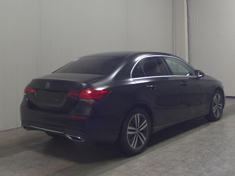 Gebraucht Mercedes A200 Progressive 150 PS (110 kW) 2021 Schwarz Limousine