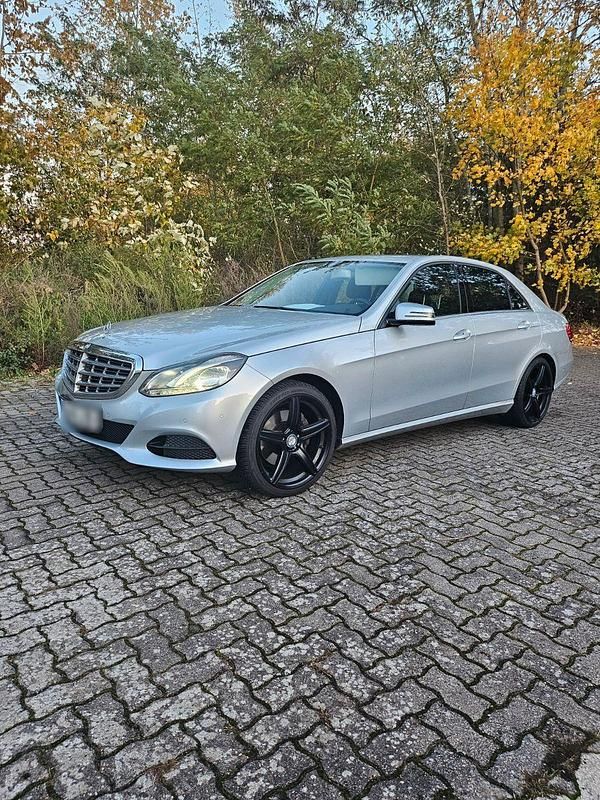 Gebraucht Mercedes E300 231 PS (169 kW) 2014 Silber Limousine